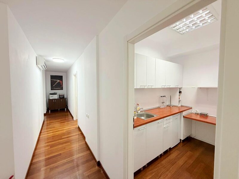 Aviatiei, Cartierul Francez, parcare, 100 mp, zona Herastrau